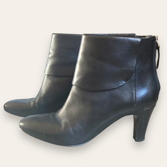 Black Leather size 6 Ankle Boots - Picture 2 of 9